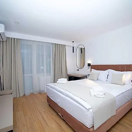Hotel Corina 3*