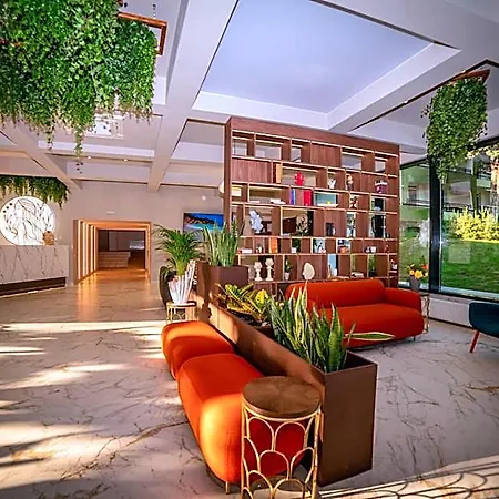 Corina Hotel 3*